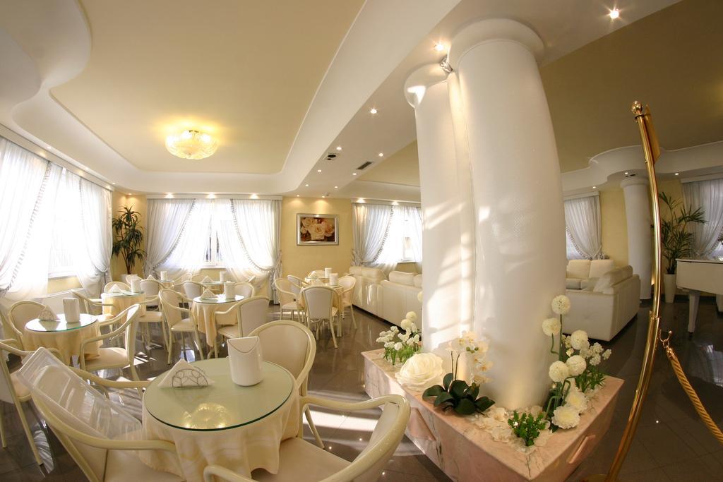 Hotel Luxor Casoria Buitenkant foto