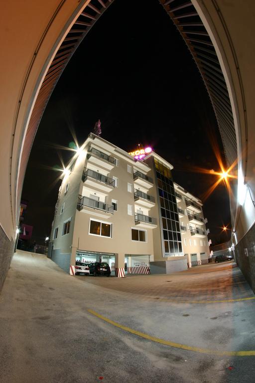 Hotel Luxor Casoria Buitenkant foto